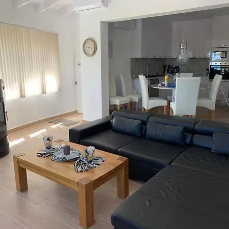 Mit Privatpool Fuer 8 Personen Ca 165 Qm In Calp, Valencia Costa Blanca Holiday home