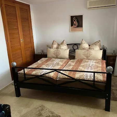 Mit Privatpool Fuer 8 Personen Ca 165 Qm In Calp, Valencia Costa Blanca